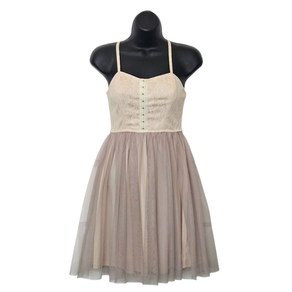 Xhilaration Cream Ballerina Mini